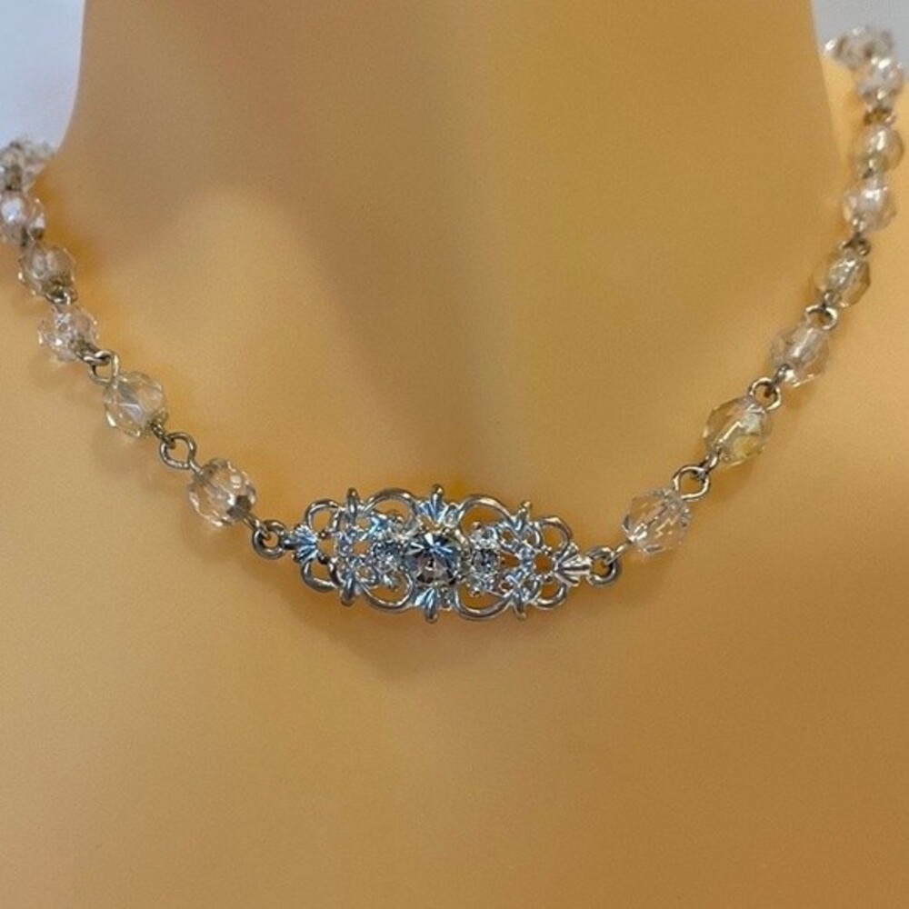 Choker Crystal Beads With Vintage Rhinestone Center Pendant Adjustable